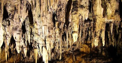 Baracs caves